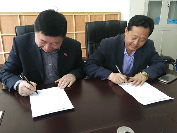 教研基地管理处层层签订《综合治理责任书》和《安全防火责任书》02