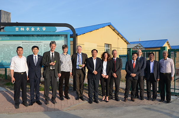 德国哥廷根大学一行参观访问设施农业基地02