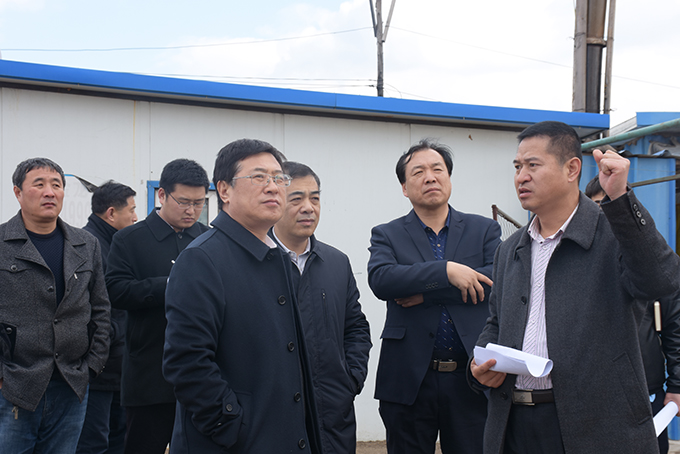 学校领导实地考察植物生产基地04