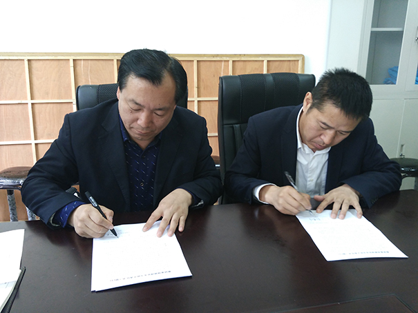 教研基地管理处层层签订《综合治理责任书》和《安全防火责任书》01